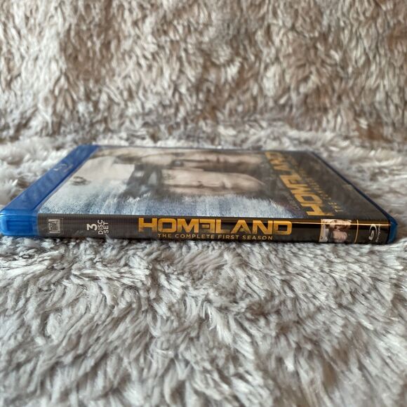 Homeland: The Complete First Season (Blu-ray, 2012, 3-Disc Set) Claire Danes - Picture 11 of 14
